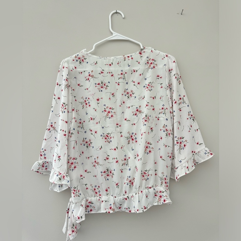 Floral Top - Picture 4 of 5